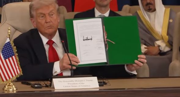 Трамп: Потпишан историски документ, војната во Газа е завршена