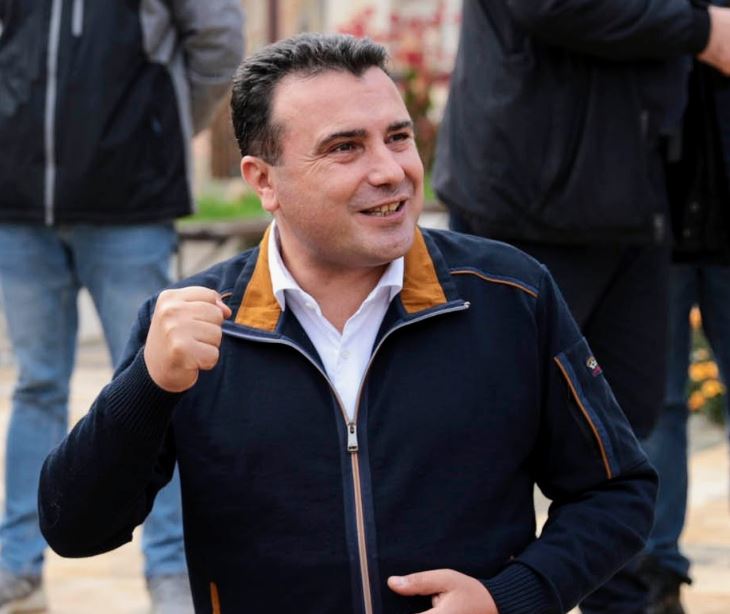 Заев се врати од Дубаи – обидот да ја спаси Струмица од пораз ја покажува слабоста на партијата