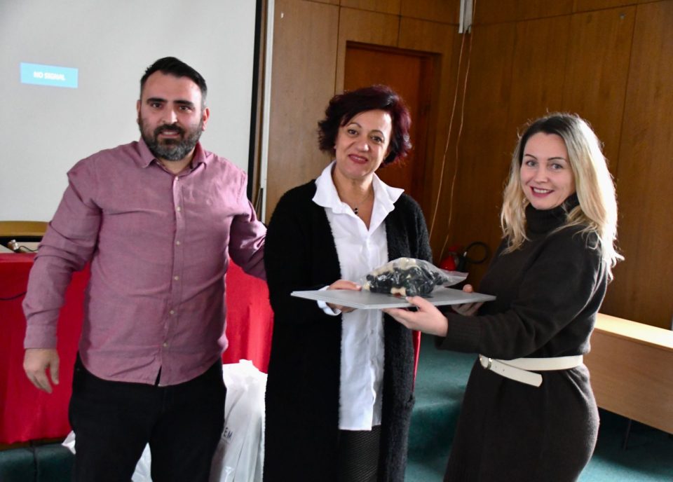 Наставници од Кисела Вода се обучуваат за изведување на часови по шах