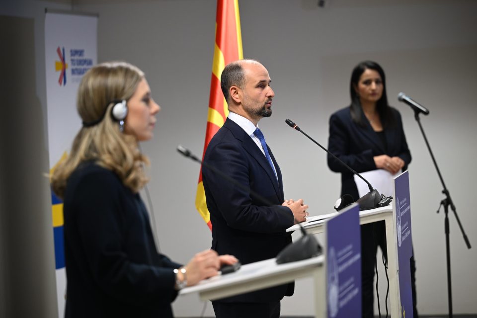 Заедничка прес-конференција на МЕП Муртезани и на шведската МЕП, Розенкранц