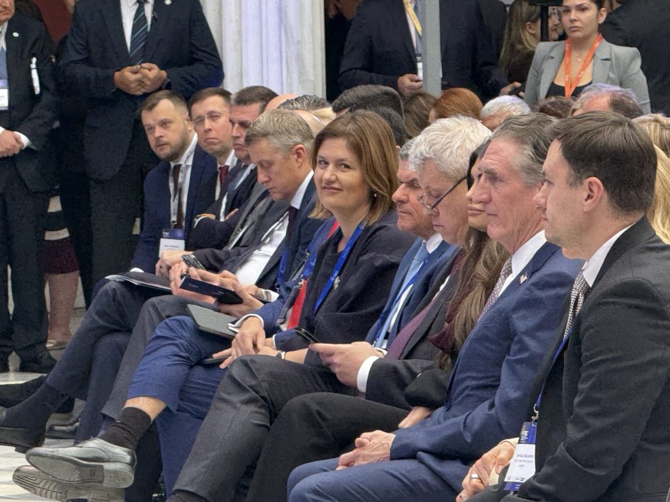 Божиновска меѓу енергетските лидери на P-TEC форумот во Атина – фокус на новата трансатлантска соработка