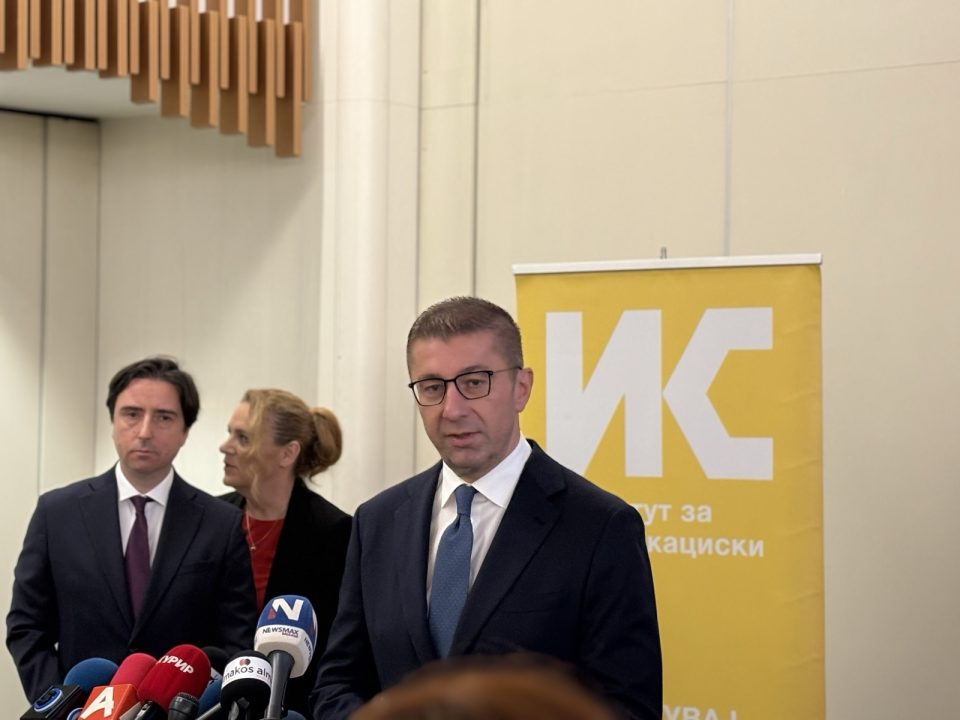 Мицкоски за неговиот син: Антониј примаше инфузии по труењето, но не е точно дека бил хоспитализиран во тешка состојба