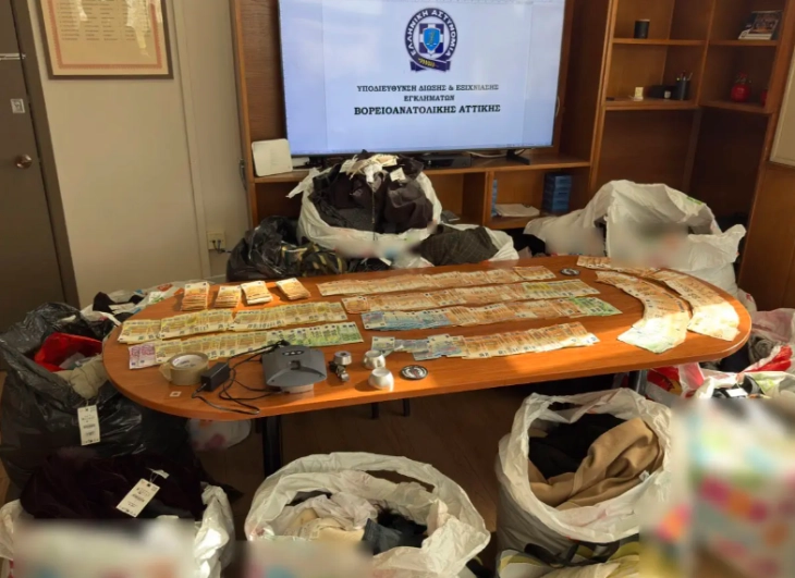 Краделе облека од продавници во Атина и ја препродавале во Тирана – уапсени осум лица