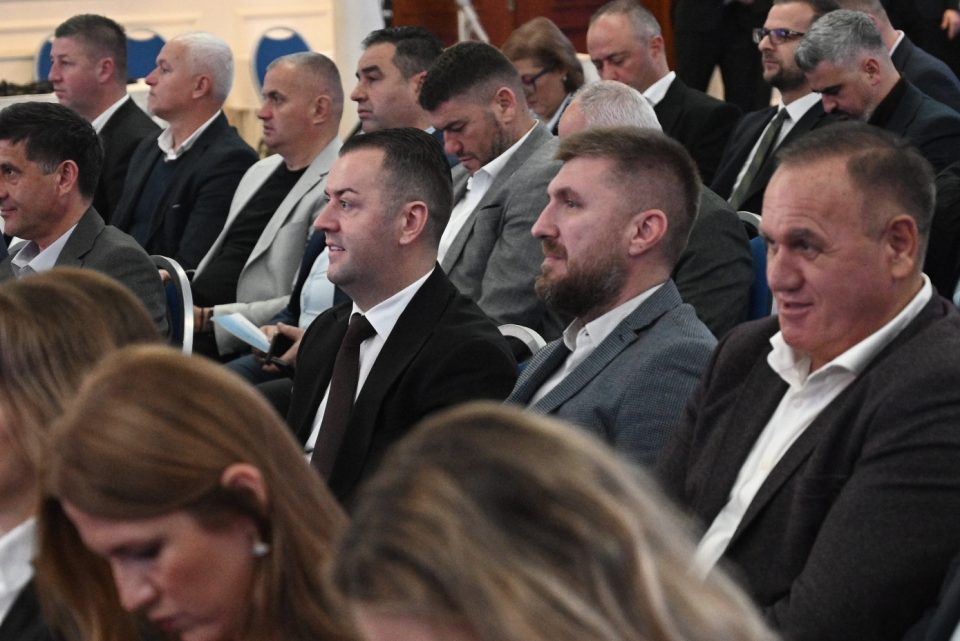 Стефковски: Македонија доби Ресурсен Центар за поддршка на развојот на општините