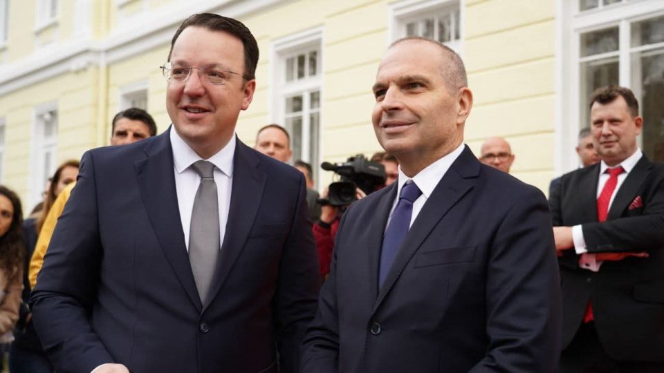 Николоски: Железничкиот коридор 8 има стратешко, економско и безбедносно значење за Балканот и Европа