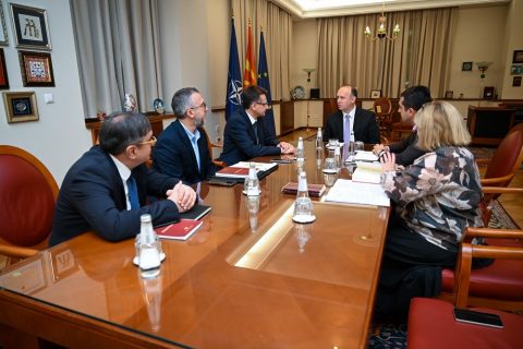 Претседателот на Собранието на средба со претставници на ДИК