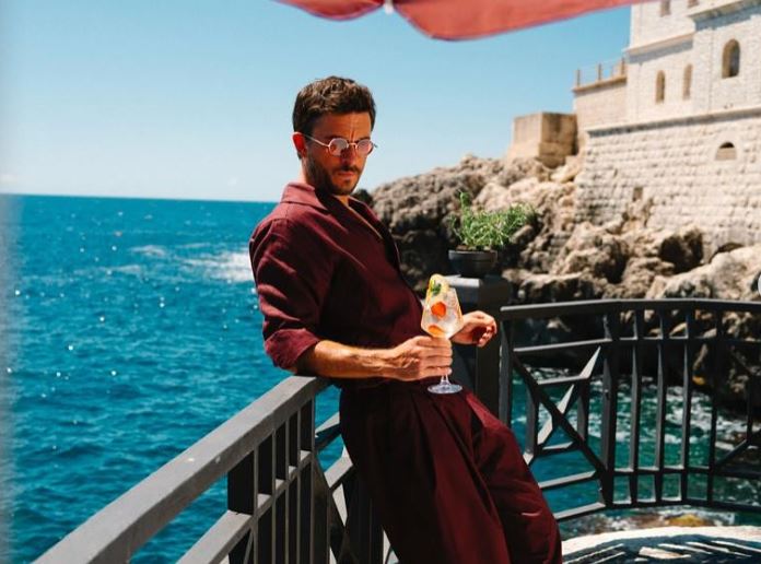 Прогласен најзгодениот маж на светот (ФОТО)