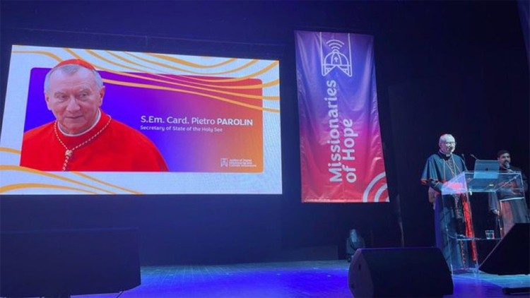 Кардинал Паролин: Навреда против Бога е да се остават Украинците на студ