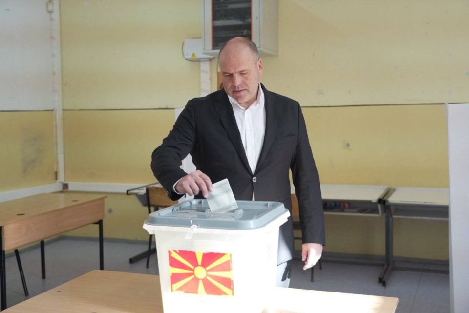 ВИДЕО: Максим Димитриевски слави во Куманово