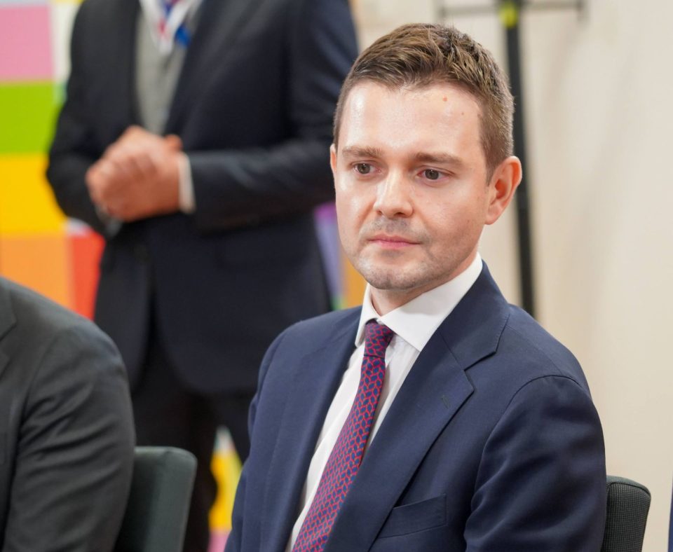 Муцунски: Не е само прашањето на уставни измени, прашањето е кои се гаранциите што ќе ги добие државата за предвидливоста на нејзиниот пат напред