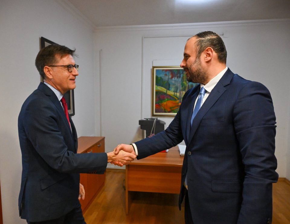 ФОТО: Ѓорѓиевски оствари средба со амбасадорот на Шпанија