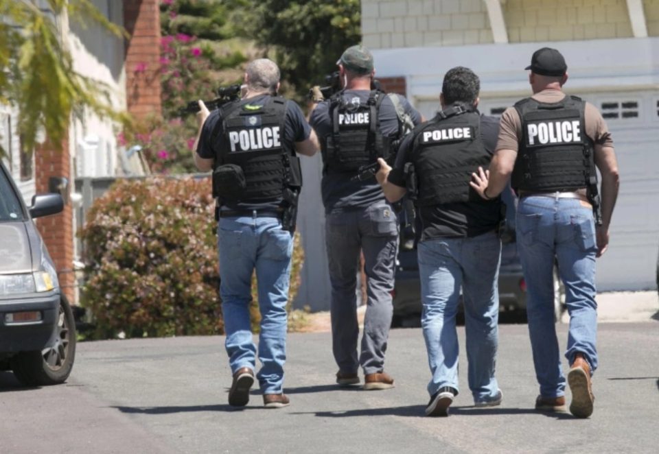 Уапсени 56 осомничени педофили во Масачусетс