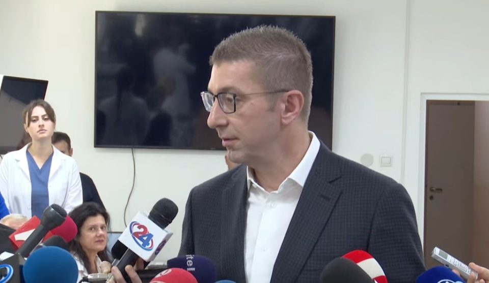Мицкоски: Во моментов не се размислува за влез на Села во Владата