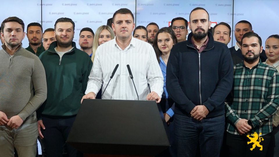 Попов: ВМРО-ДПМНЕ е партнер на младите, 250 евра ваучер за електронски уред за 55.000 студенти