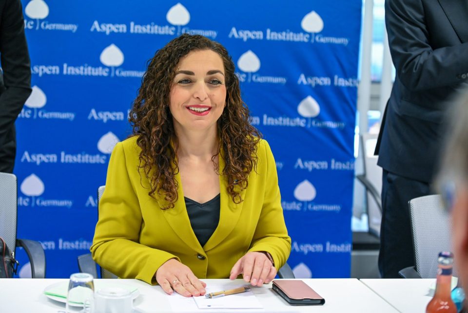 Косово оди на нови избори: Османи потпиша указ за распуштање на Собранието