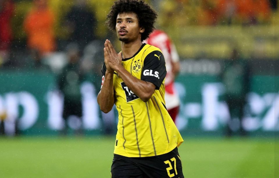 Адејеми се извини поради обидот нелегално да купи оружје