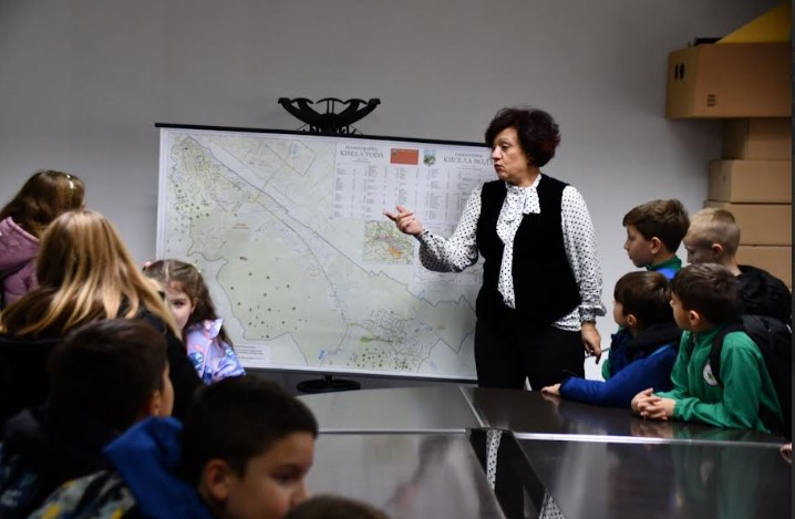 ​Ученици учат за локалната самоуправа директно од градоначалничката Стаменкоска Трајкоска