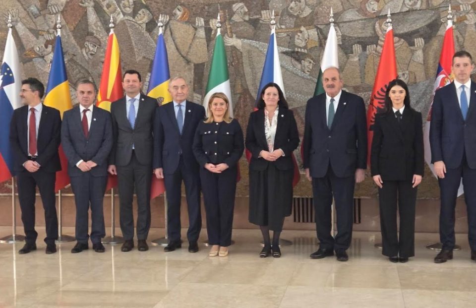 Димитровски: Владата е целосно посветена на европскиот пат