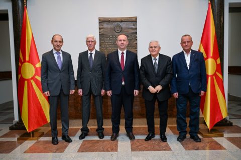 Средба на претседателот Гаши со досегашните претседатели на Собранието