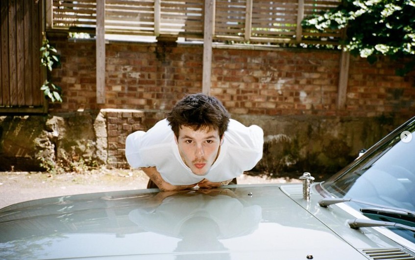 Најмладиот син на Дејвид и Викторија Бекам ја изгуби возачката дозвола, ќе полага повторно