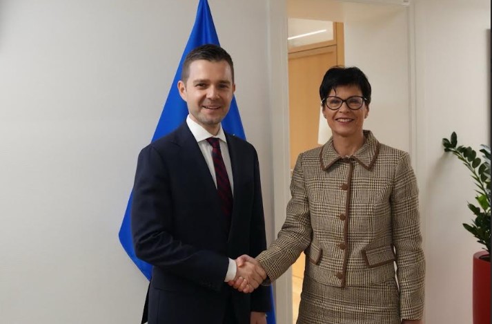 Средба Муцунски-Кос во Брисел: Потврдена силната посветеност на Македонија на евроинтегративниот пат