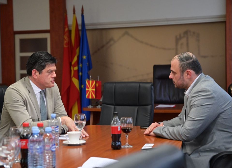Градоначалникот Ѓорѓиевски оствари прва официјална средба со амбасадорот на ЕУ во Скопје, Михалис Рока