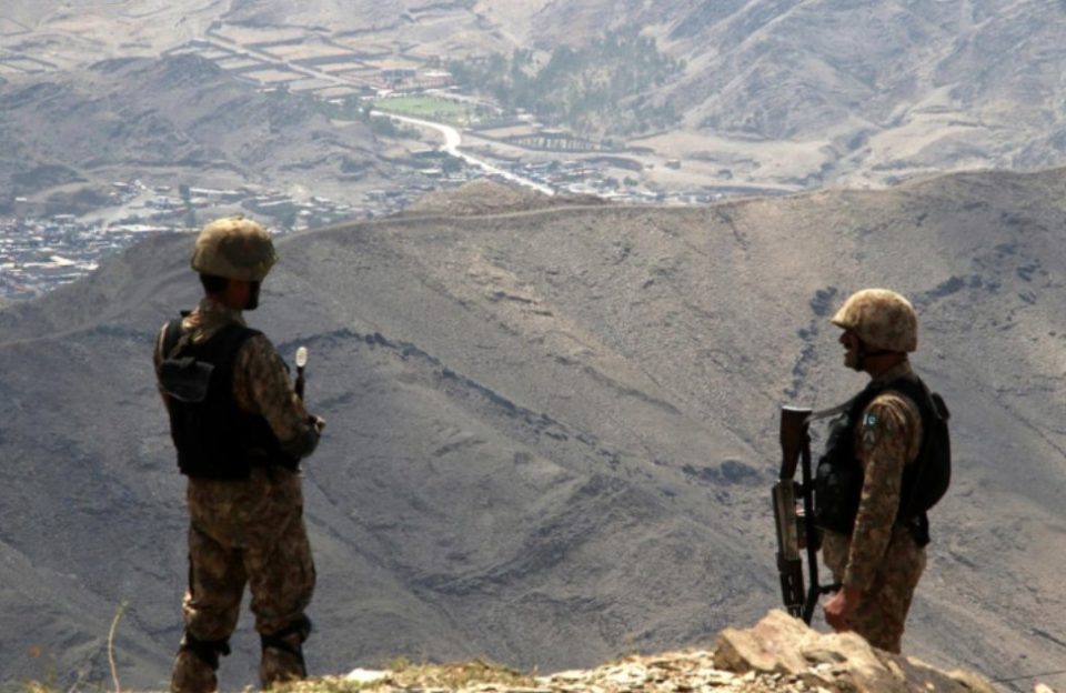 Пакистанската армија уби 20 милитанти