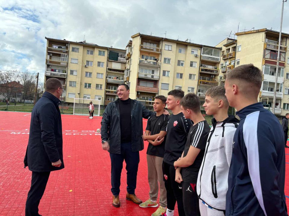 Ристовски: Вложуваме во подобра иднина за младите