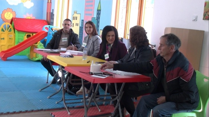 Без проблеми течe гласањето на Избирачкото место во штипскиот Затвор