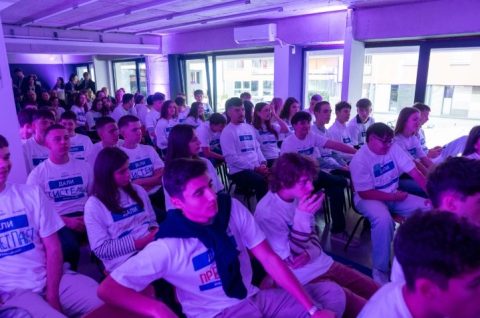 Средношколец Милионер – вечерва се доделува наградата од еден милион денари