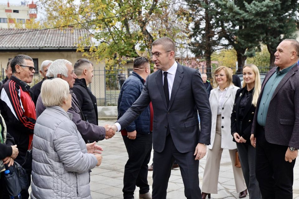 (ФОТО) Мицкоски: Започнува изградба на културен дом во Општина Петровец