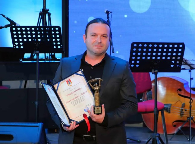 Зоран Арсовски-Бабата одликуван со признание за посебни постигнувања