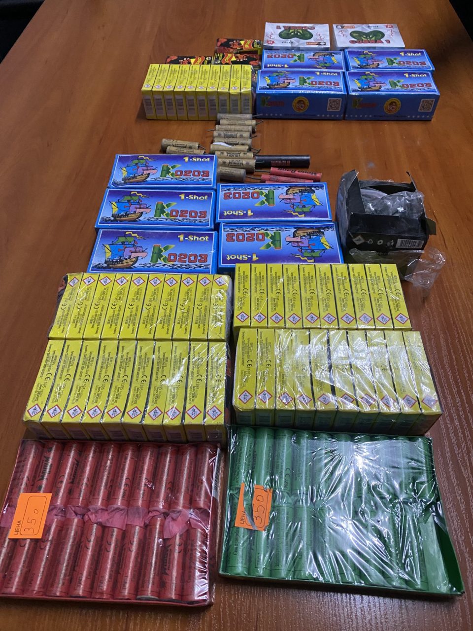 ФОТО: Пронајдени над 4.300 парчиња пиротехнички средства во Штип