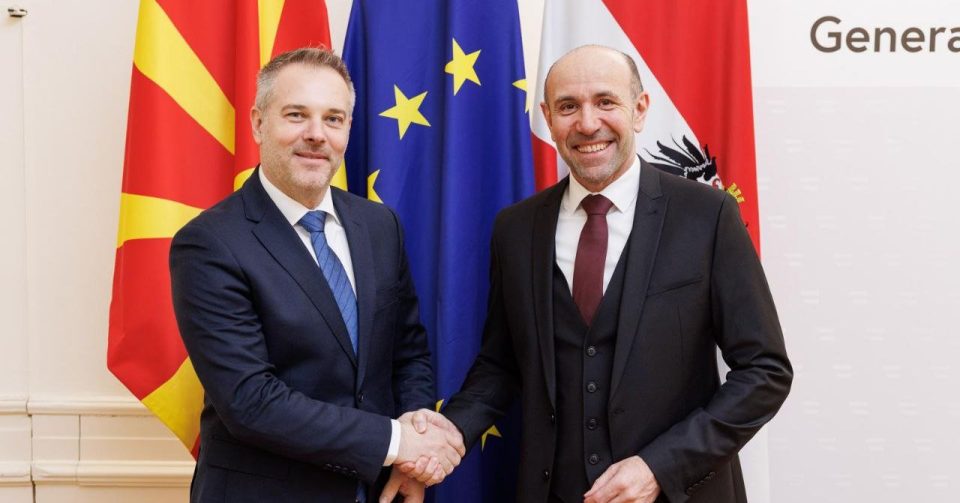 Јанев на средба со австрискиот колега: Конкретни случаи од взаемен интерес дел од темите на разговор