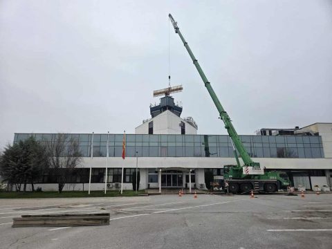 Работи радарот на скопскиот Аеродром, според Мицкоски, лага е дека е вон функција