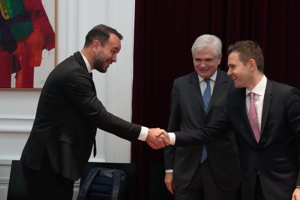 Муцунски во Виена ги презентираше владините политики за привлекување нови странски инвестици