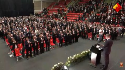 Мицкоски со порака: Кој мисли дека функцијата се наследува заради блискост, со плетење мрежи и со неконзистентност – греши