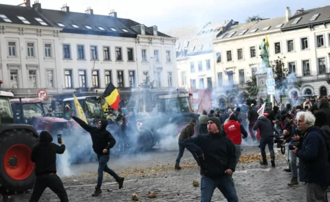 Судири меѓу полицијата и земјоделците на протестите во Брисел