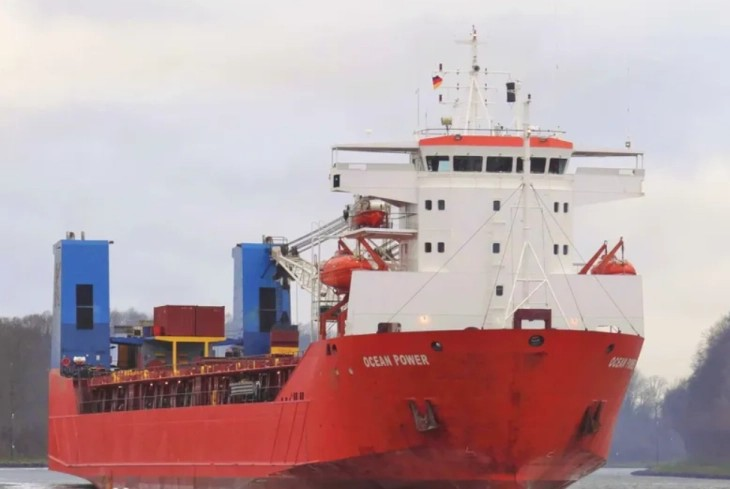 Шведската царина изврши контрола на руски брод под санкции на ЕУ