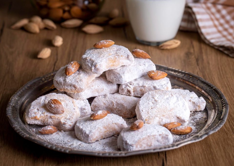 Гурабии со бадеми