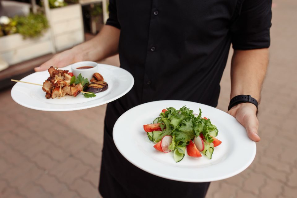 Од 1 јануари почнува примената на Законот за сезонска работа, еве кој ќе биде опфатен