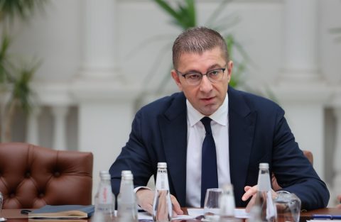 Премиерот Мицкоски на увид во градежните активности на мултифункционалниот центар во Општина Аеродром