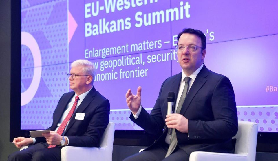 Николоски од Брисел: Македонија го заслужува членството во ЕУ, потребна е јасна политичка одлука на земјите членки на ЕУ