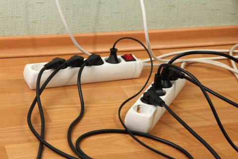 Апарати за домаќинство што никогаш не треба да ги вклучувате во продолжен кабел