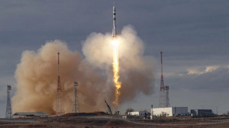 Три ирански сателити лансирани во вселената со помош на руски ракети