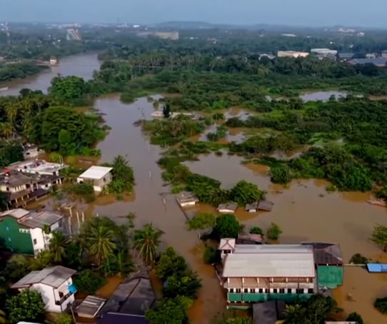 Шри Ланка: 607 загинати во поплави и свлечишта