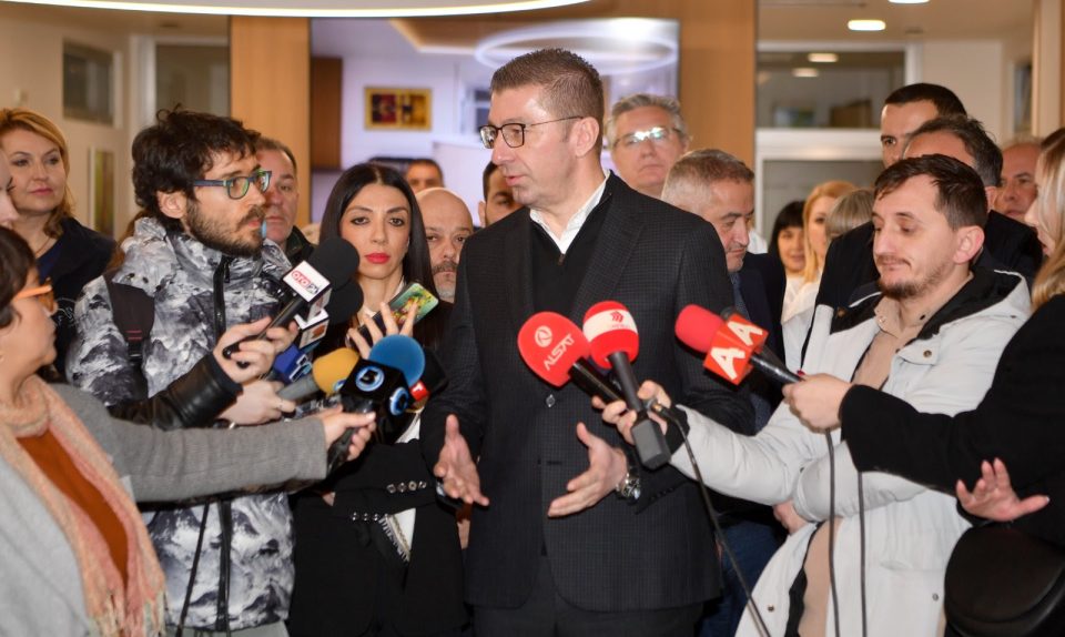 Секој договор што ќе го постигнат работодавачите и работниците како Влада ќе го поддржиме, посочи Мицкоски