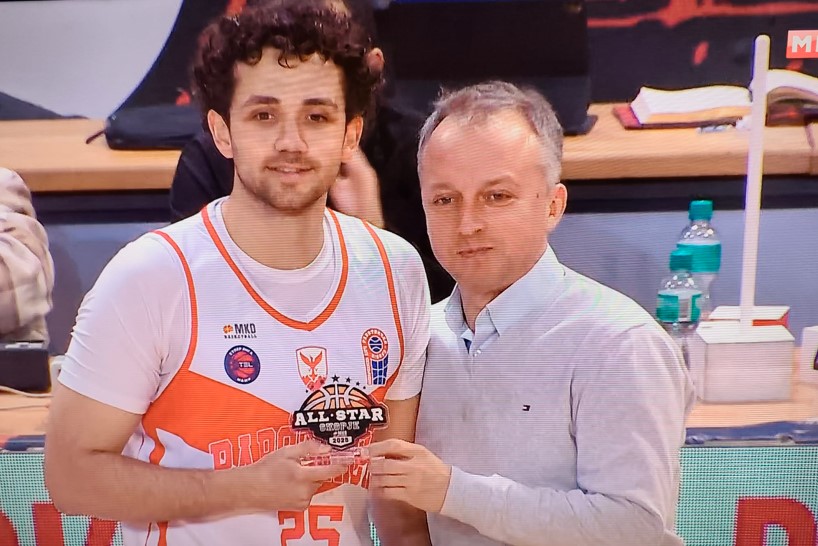 За тројки му нема рамен: Виктор Ефремовски го доби заслуженото признание