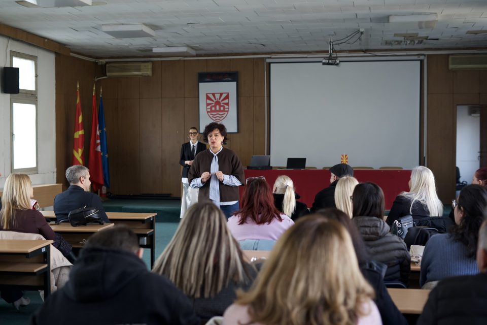 Наставниците од Кисела Вода на подготвителни обуки за европски проекти