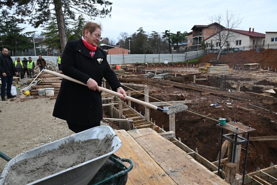 Јаневска: Почнуваме нов циклус вложувања во 160 образовни инфраструктурни објекти